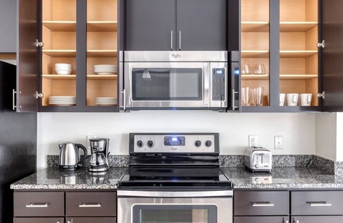 Near Northeast Apartment | Stunning H Street 1BR w/W/D & Gym, walk to Union Station, by Blueground