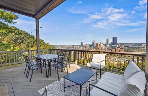 South Side House | Stunning views from stylish 3-bedroom home