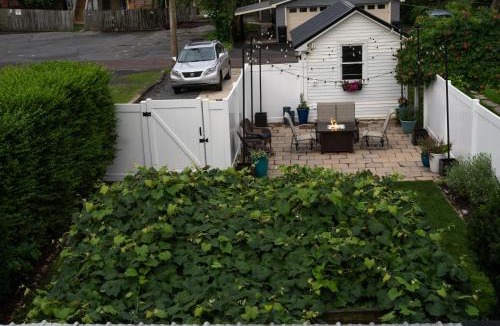 Lewisburg Apartment | Stylish Apt Walk to Shops, Dining, and Bucknell
