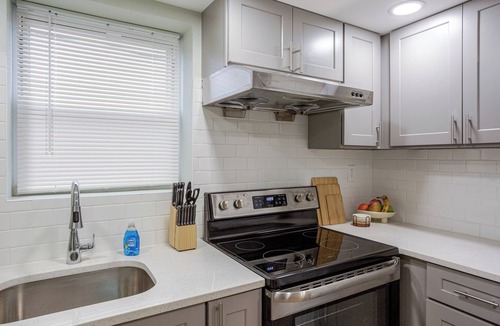 East Passyunk Crossing Apartment | Stylish Minimalist Stay in City Center