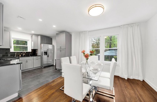 Bronx House | Stylish Stay in City’s Best Spot- The Perfect Stay