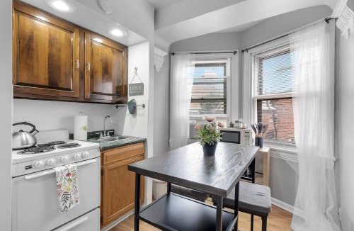Chinatown Apartment | Stylish Studio In City Center