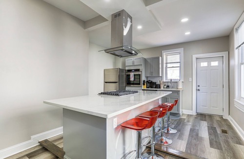 Brewerytown House | Stylish, Walkable Rowhouse Near Art Museums & Zoo!