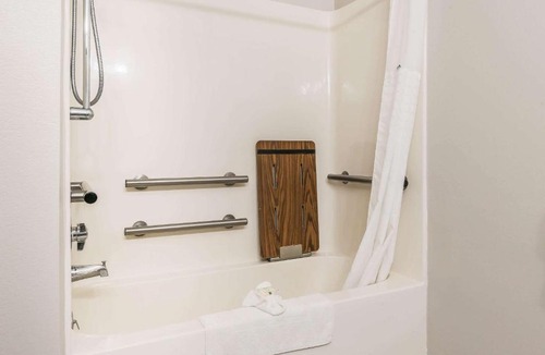 Mason Hotel | Suburban Studios Mason Hwy 42