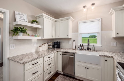 Sugar Grove Other | Sugar Grove Farmhouse - Hocking Hills! - Hot Tub!