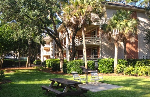 Folly Field Villa | ~Sum & Fall Discounts! 5 Min Walk to Beach! 2025 Updates, Clean, Comfy, Secure!
