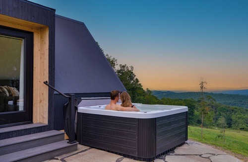 Augusta House | Sun Valley Overlook A-Frame | Wow Views + Hot Tub