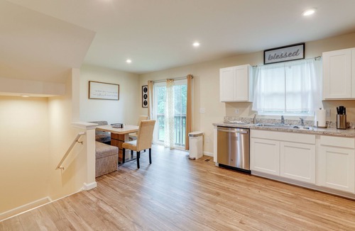 Milford House | Sunlit Milford Townhome < 2 Mi to Riverwalk!