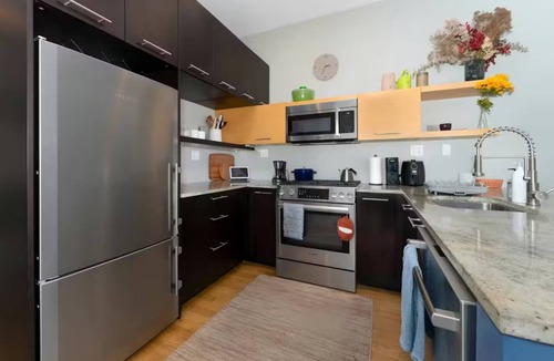 Clinton Hill Condo | Sunny and Modern 1-bedroom + Office condo in cool Clinton Hill/Bed Stuy Brooklyn