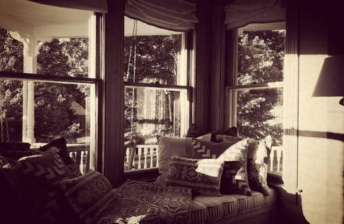 Narrowsburg House | SUNNY and WARM - Spacious and Luxe Farmhouse