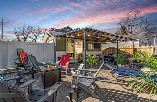 Ocean Gate House | Sunset Retreat! Huge Patio&GameRm! Walk to Beach!