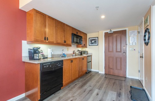 Vernon Condo | SUNSETS at Mountain Creek. Balcony! Ski in/out, Pool, hot tub, wineries!