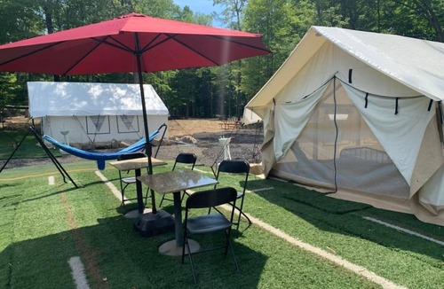 Circleville RV Rental | Sunshine- -Best glamping experience, Middletown ny