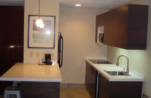 Akron Hotel | Super 8 by Wyndham Copley Akron