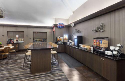 Akron Hotel | Super 8 by Wyndham Copley Akron