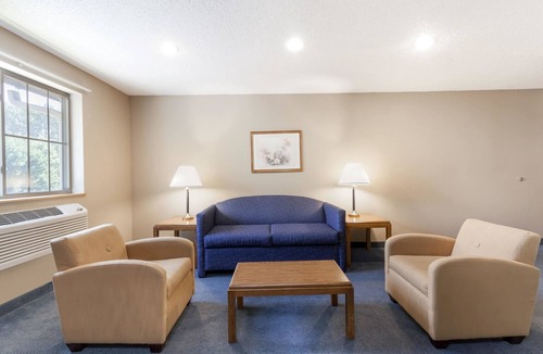East Stroudsburg Hotel | Super 8 by Wyndham East Stroudsburg/Poconos