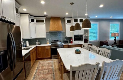 North Cape May House | SUR LA MER is a new stunning bayside retreat 2 blocks from the bay beach