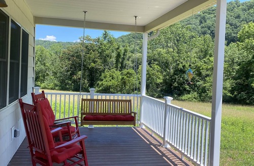 Elliottsburg Cottage | Surrounded by quiet fields and woods