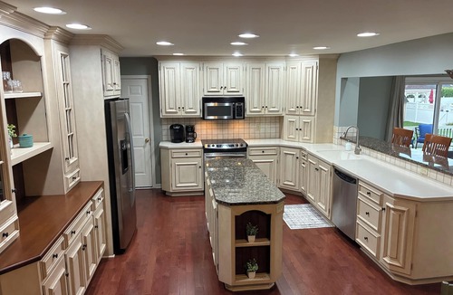 Annville House | Sweet Adventure of Hershey! Private Oversized Pool. 3000 sq ft house. Sleeps 13.
