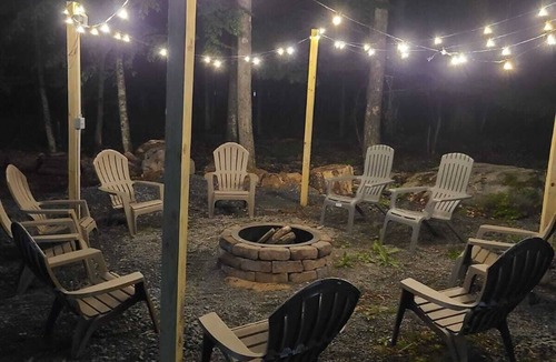 White Mills House | sweet retreat a spacious home near of most lakes, and poconos attractions