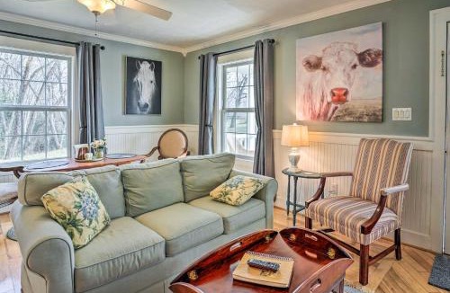 Loretto House | Sweet Vacation Cottage with Deck and Grill!