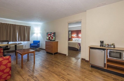 Elyria Hotel | Sycamore Suites