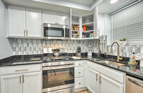 Takoma Park Apartment | Takoma Park Apt w/Wood Fire Pit < 8 Mi to DC