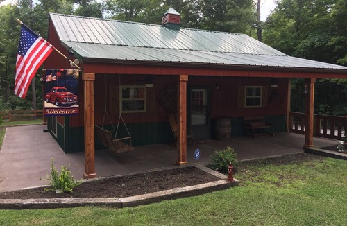 Hilham Cabin | Talley's Cabins and Breakfast By Dale Hollow Lake. Right Where You Want To Be!