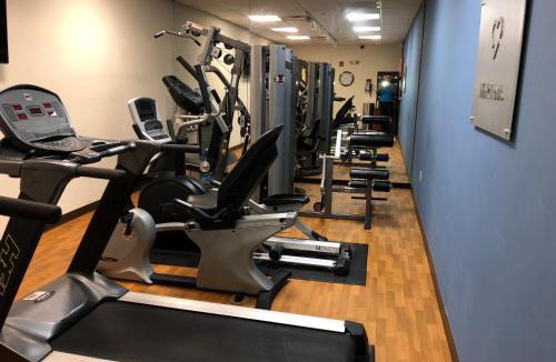 Mahwah Hotel | Tapa Hotel, Inn & Suites