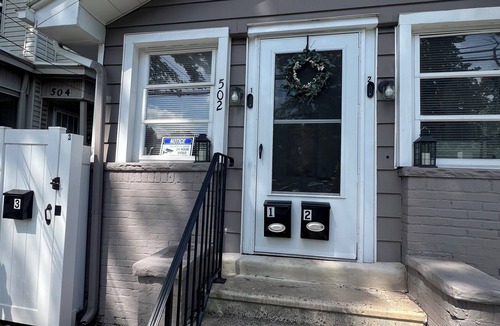 Trenton House | Terrific 6-bedroom house with AC in Trenton