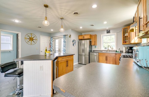Lake Como House | ‘The 1818’ Home w/Porch & Grill - 1 Mi to Beach!