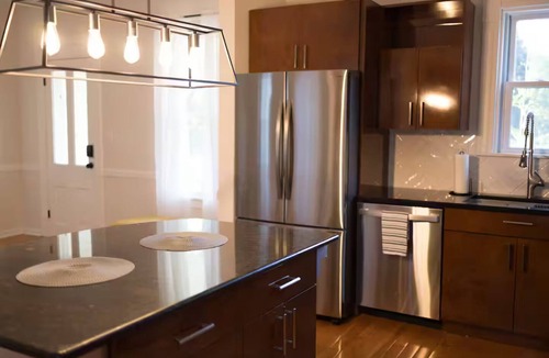 Lyndhurst House | The Abigail House