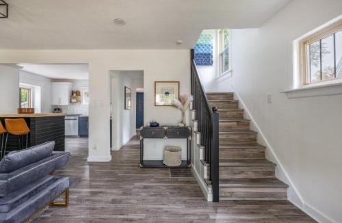 Highland Square House | The Akron Retreat: Modern 3-Bedroom Oasis