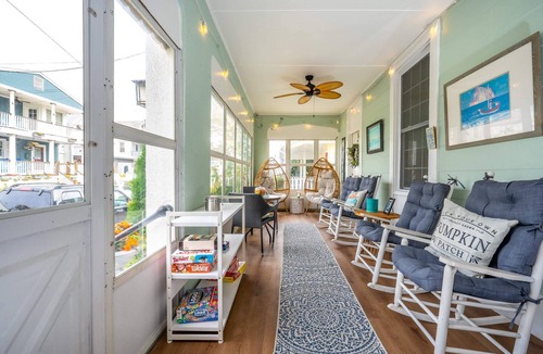 Ocean Grove Apartment | The Allenhurst, Apartment #10 - Studio & Bathroom Apartment