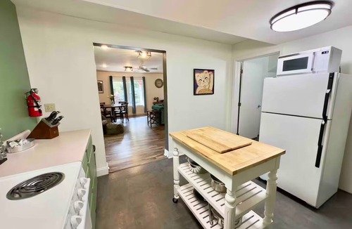 Lemoyne House | The Barn at Bloom & Bower