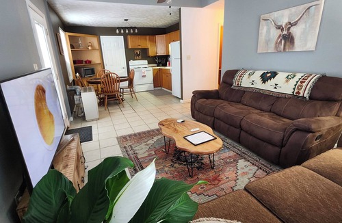 Ashley Oaks House | The Big Red Barn Unit #1-Direct trail access within 150 yards to G-23