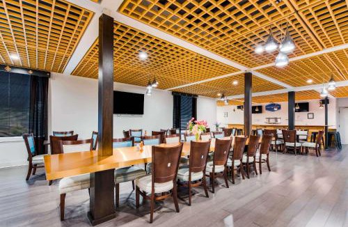 Blue Ash Hotel | The Blu Hotel Blue Ash Cincinnati, an Ascend Collection Hotel