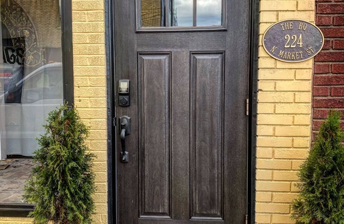 Minerva Apartment | The Brewers Quarters At Sandy Springs Brewing Company