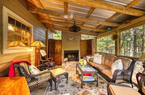 Jamestown House | The Cabin at Crockett Creek