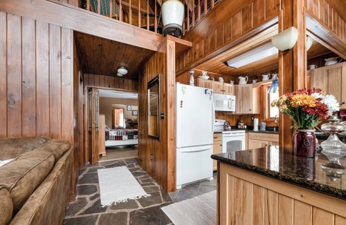 Rowland Cabin | The Cabin at Deep Hollow