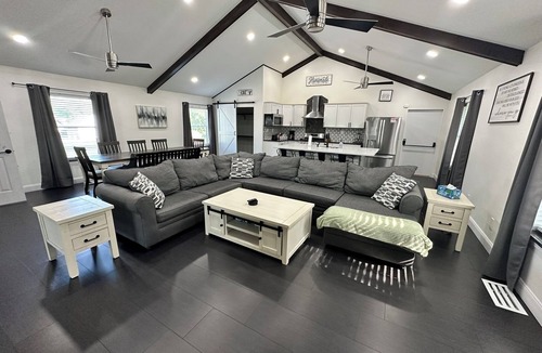 Ashtabula House | The Chapel- Beaches, GOTL, Historic Harbor