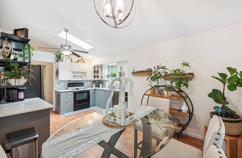 Roselawn Finance Condo | The charm of Cincinnati in a spacious 3-bedroom condo, WiFi, A/C, and more.