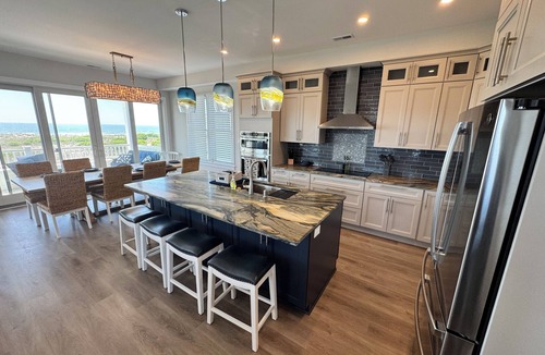 Gold Coast House | The Charm of Coastal Living!