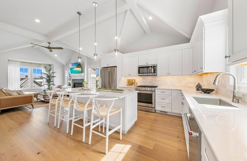 Beach Haven Gardens House | THE CHLOÉ beach haven gardens - 5BR Luxury Rental - Oceanside