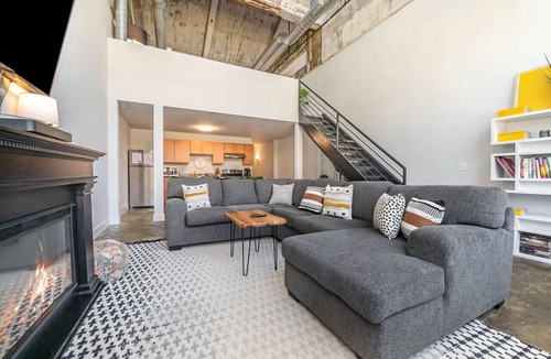 Otterbien Home Apartment | The coolest loft in Cincinnati Area