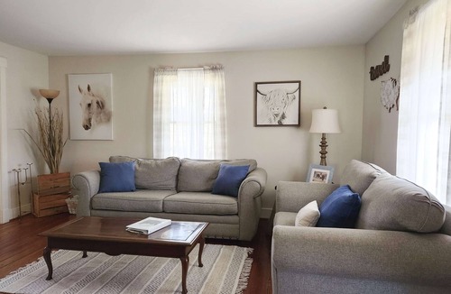 Spottswood House | The Cottage at Hidden Valley Farm