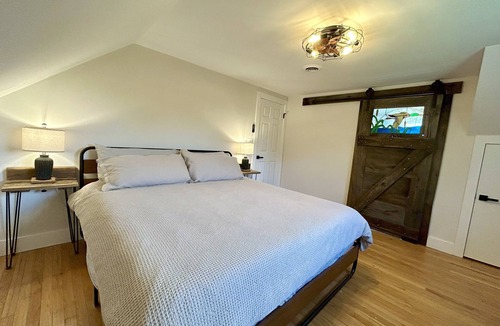Berkeley Springs Other | The Cowbell - 3-bedroom farmhouse in charming Berkeley Springs