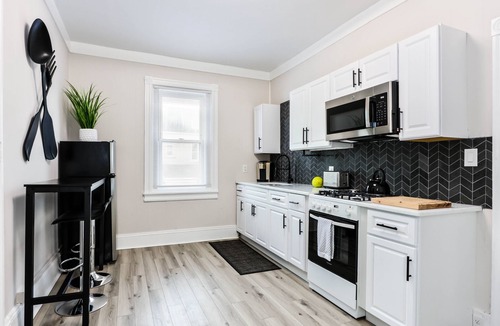 Bethlehem House | The Downtown Hive: Sophisticated stay steps from Main St Bethlehem!