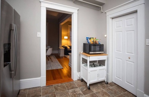 Martinsburg Apartment | The "Drop-in" Downtowner