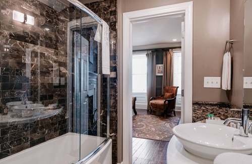 Rittenhouse Row Hotel | The DWIGHT D Hotel